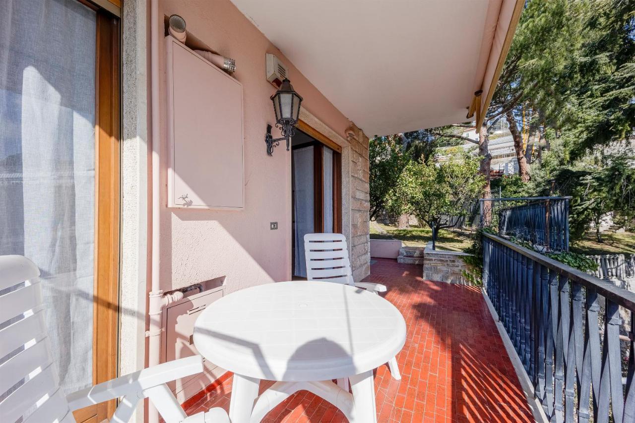 Lemon Tree Apartment - Garden, Sea View, Wifi サンレモ エクステリア 写真